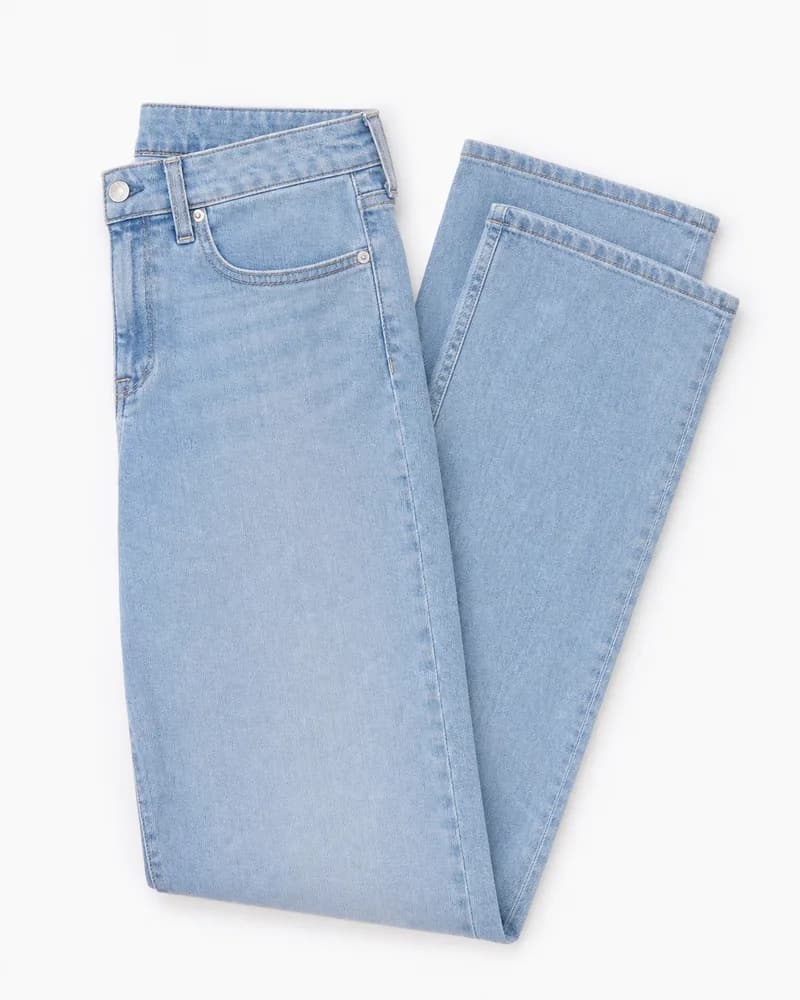 KI-generiertes Beispielbild: Jeans, Ausgangsfoto
